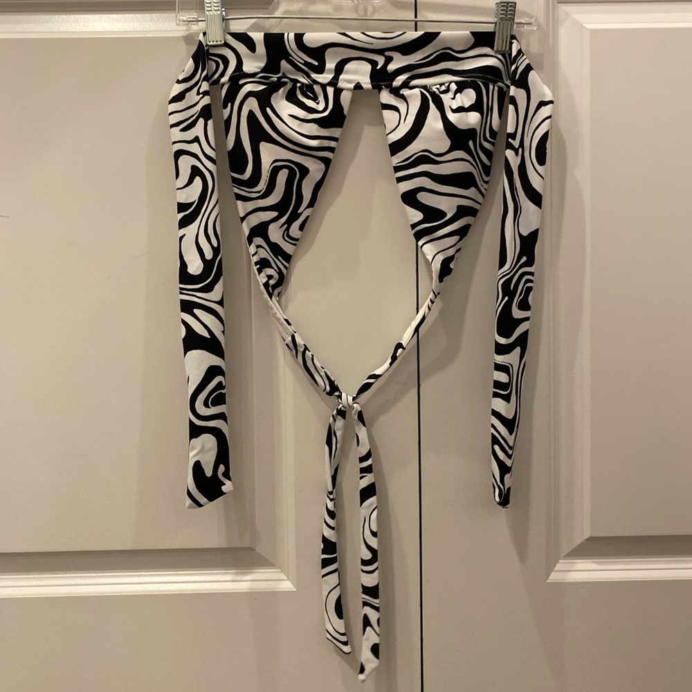 Black and white swirl bikini top
